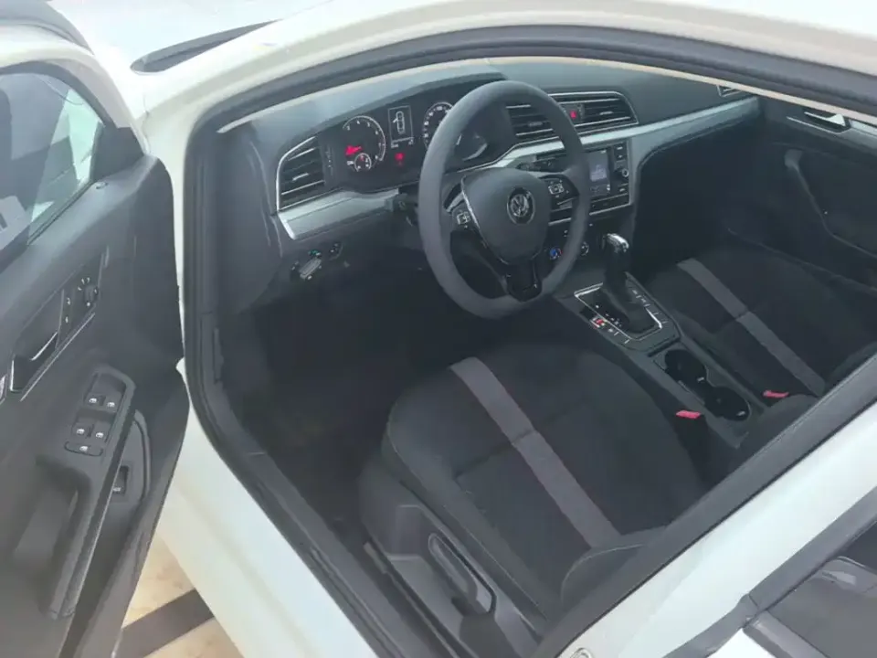 Volkswagen Lamando