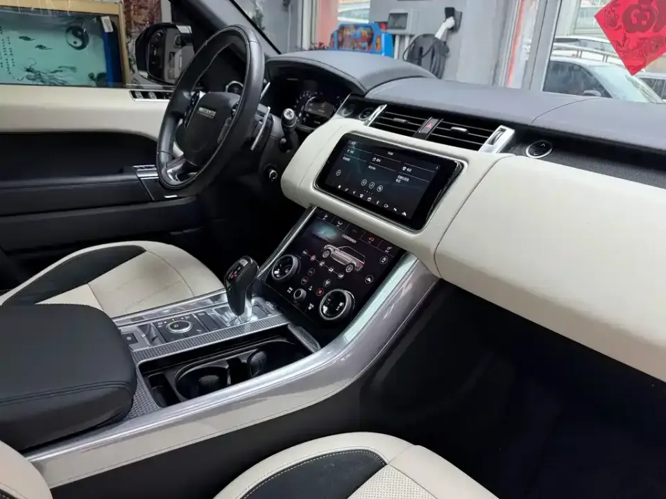 Land Rover Sport