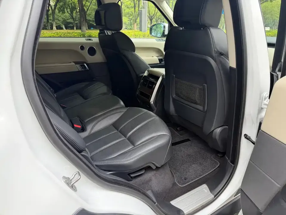 Land Rover Sport