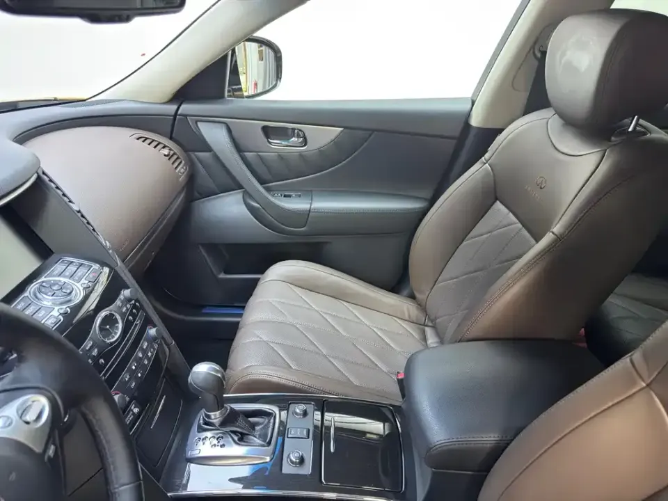 Infiniti FX