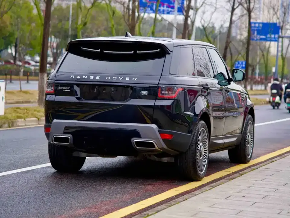 Land Rover Sport