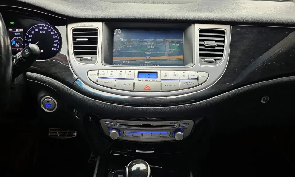 Hyundai Genesis