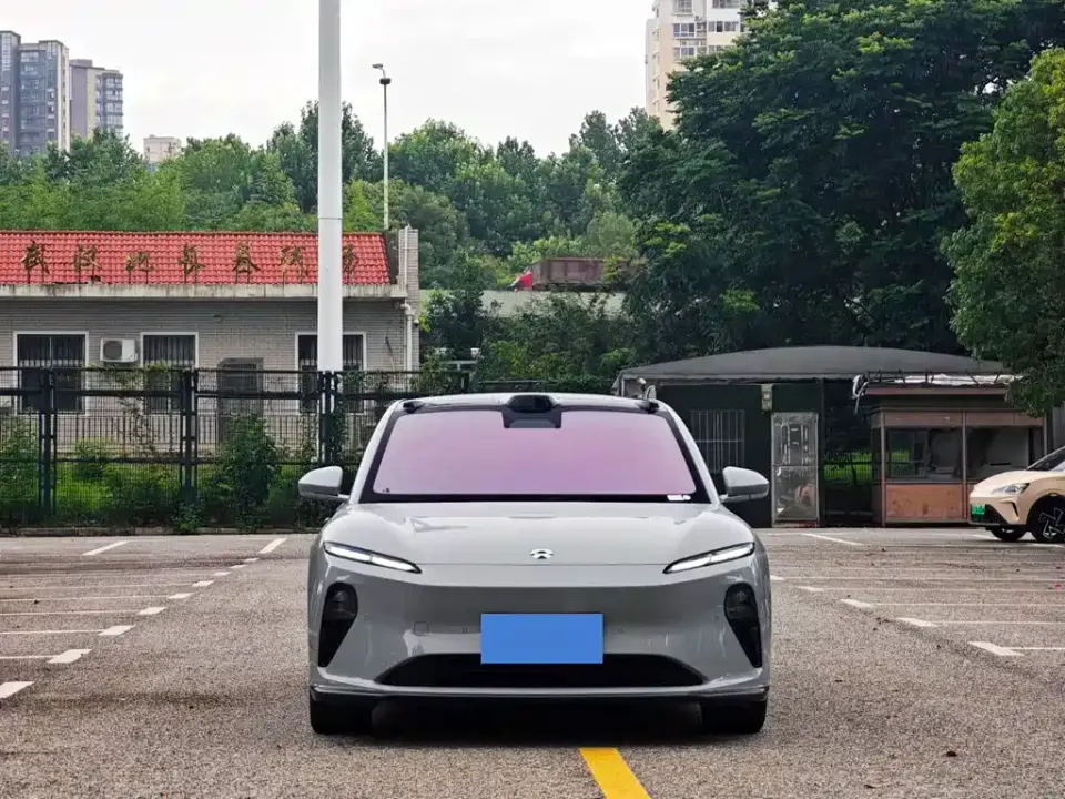 Nio ET5T