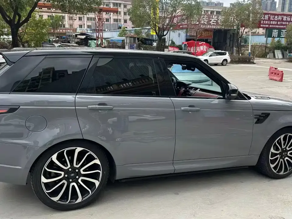 Land Rover Sport