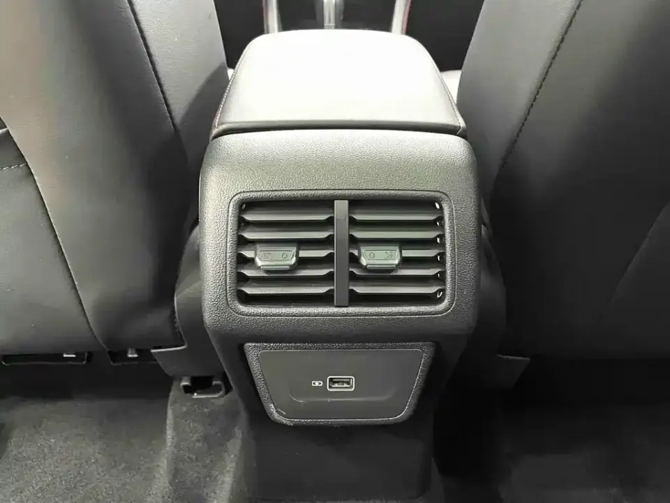 Jetta VS7
