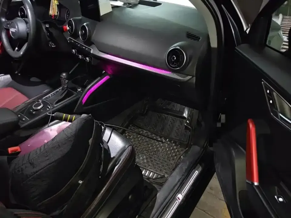 Audi Q2L