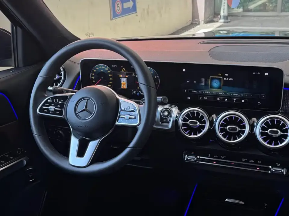 Mercedes-Benz GLB