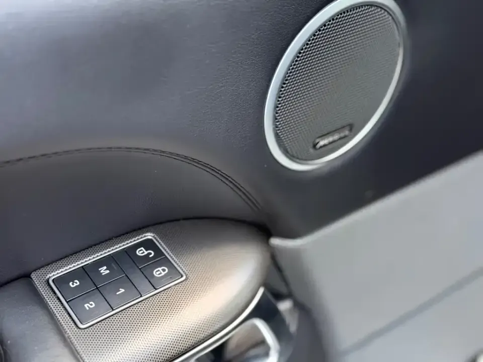 Land Rover Sport