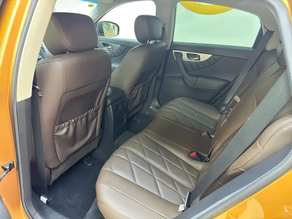 Infiniti FX