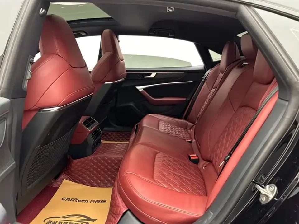 Audi A7L
