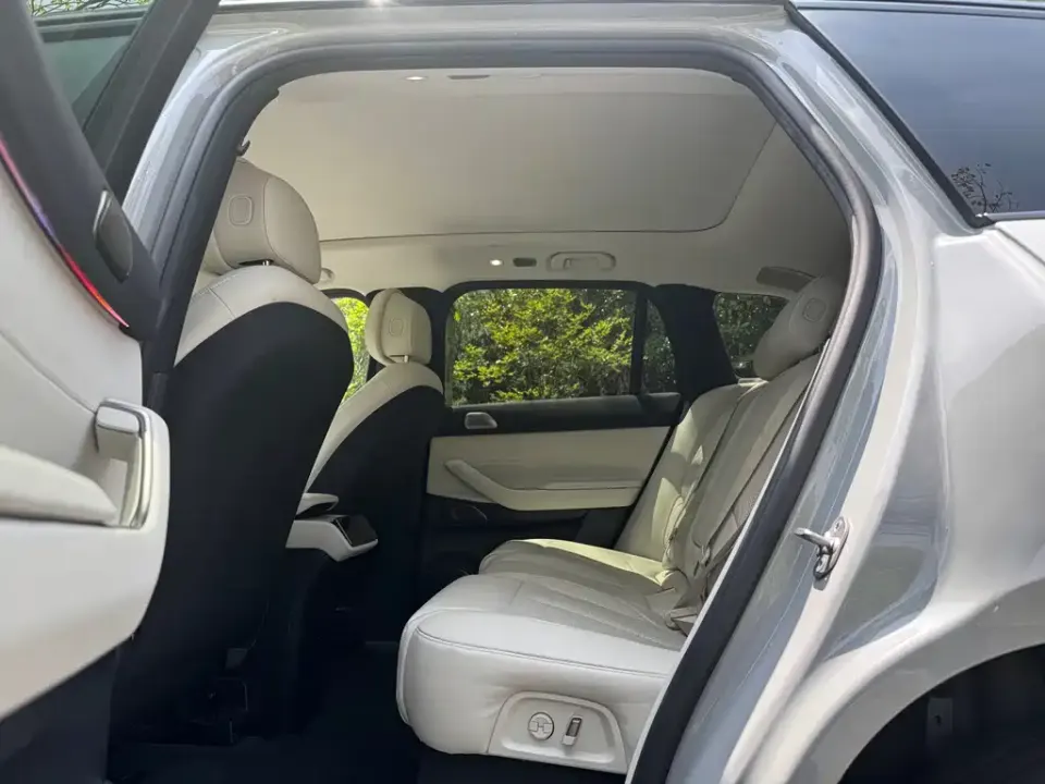 Nio ES7