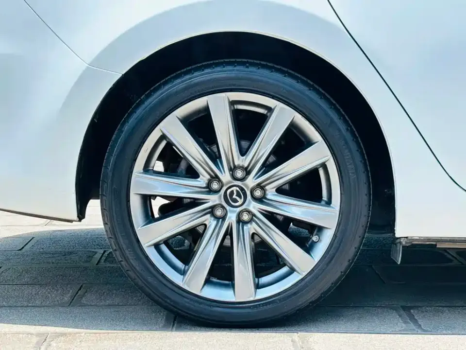 Mazda Atenza