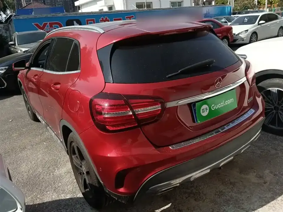 Mercedes-Benz GLA
