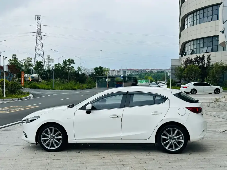 Mazda 3 Axela