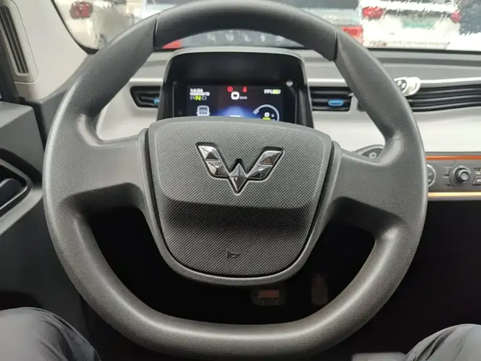 Wuling MINIEV