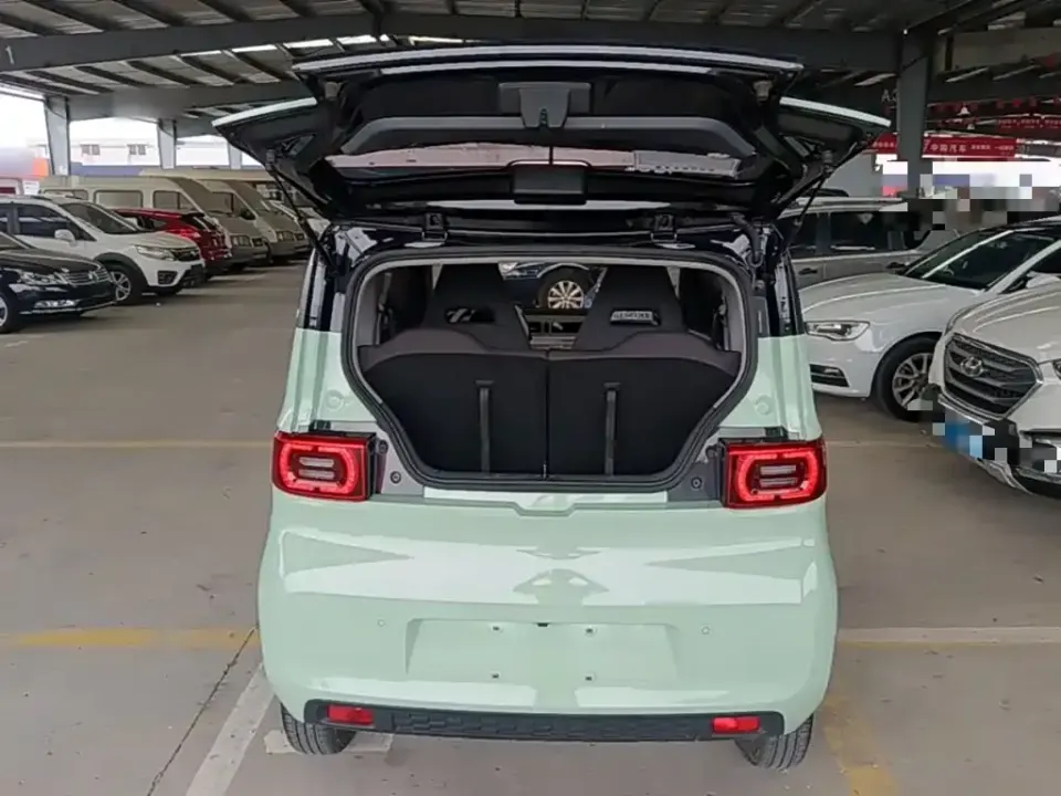 Wuling MINIEV