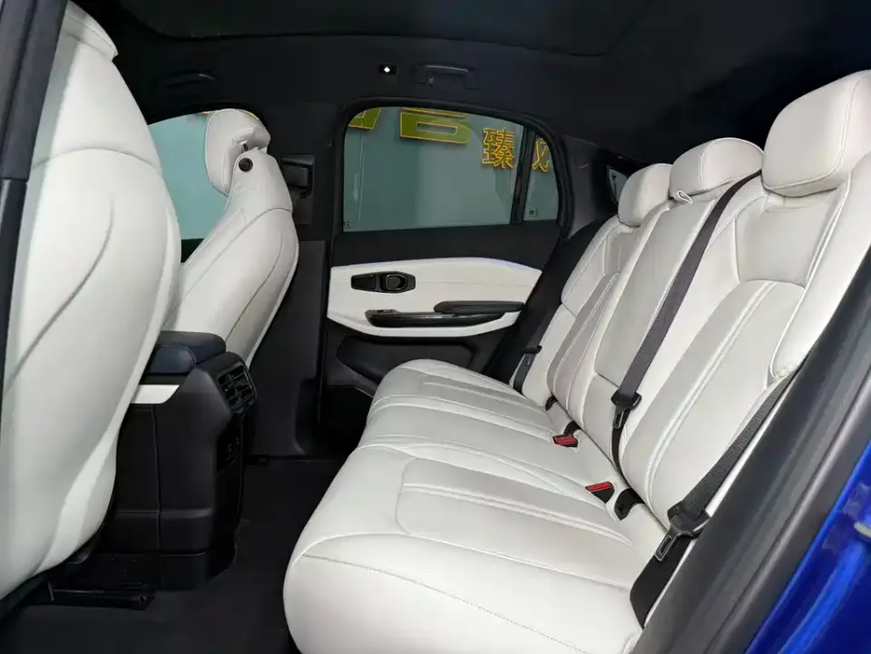 Nio EC6