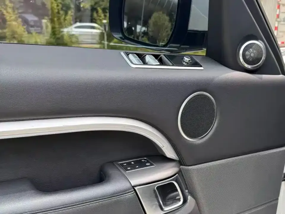 Land Rover Sport
