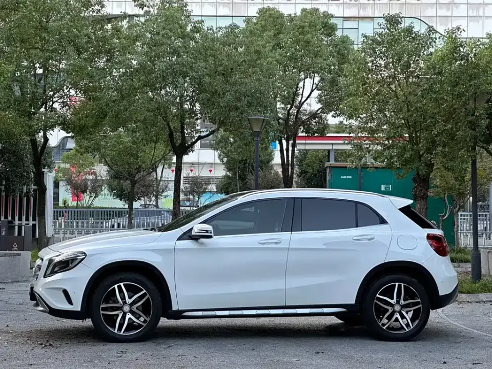 Mercedes-Benz GLA