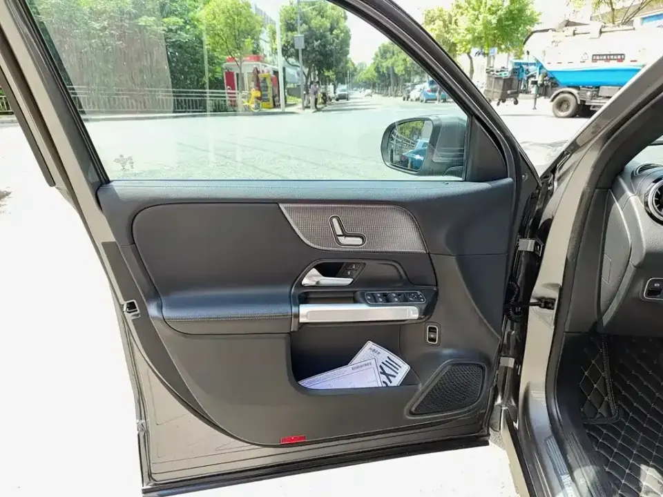 Mercedes-Benz GLB