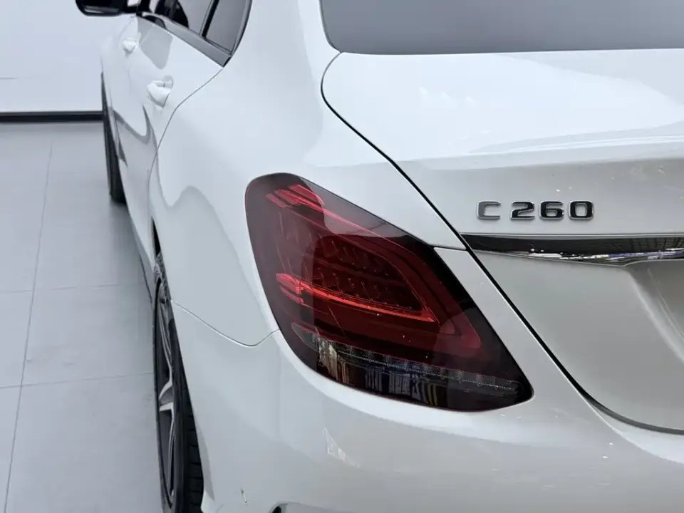 Mercedes-Benz C-Class