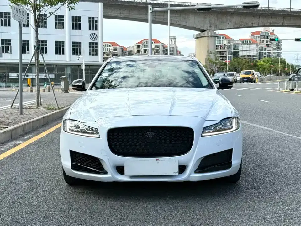 Jaguar XFL