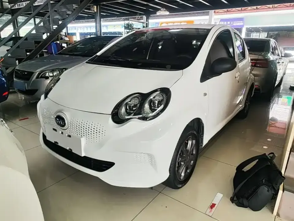 BYD e1