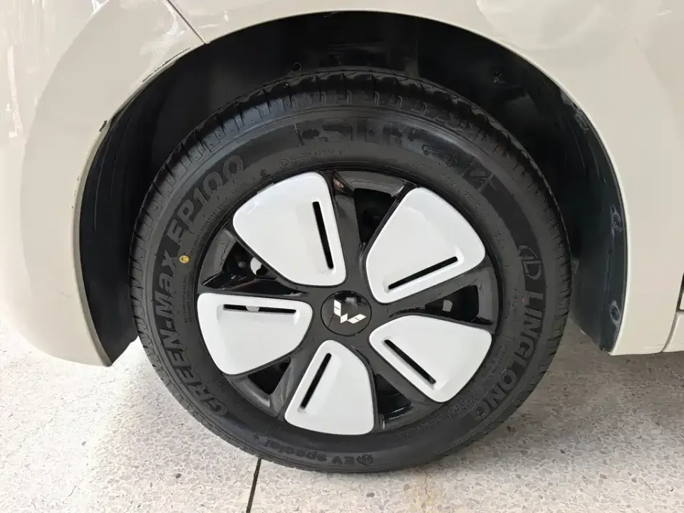 Wuling MINIEV