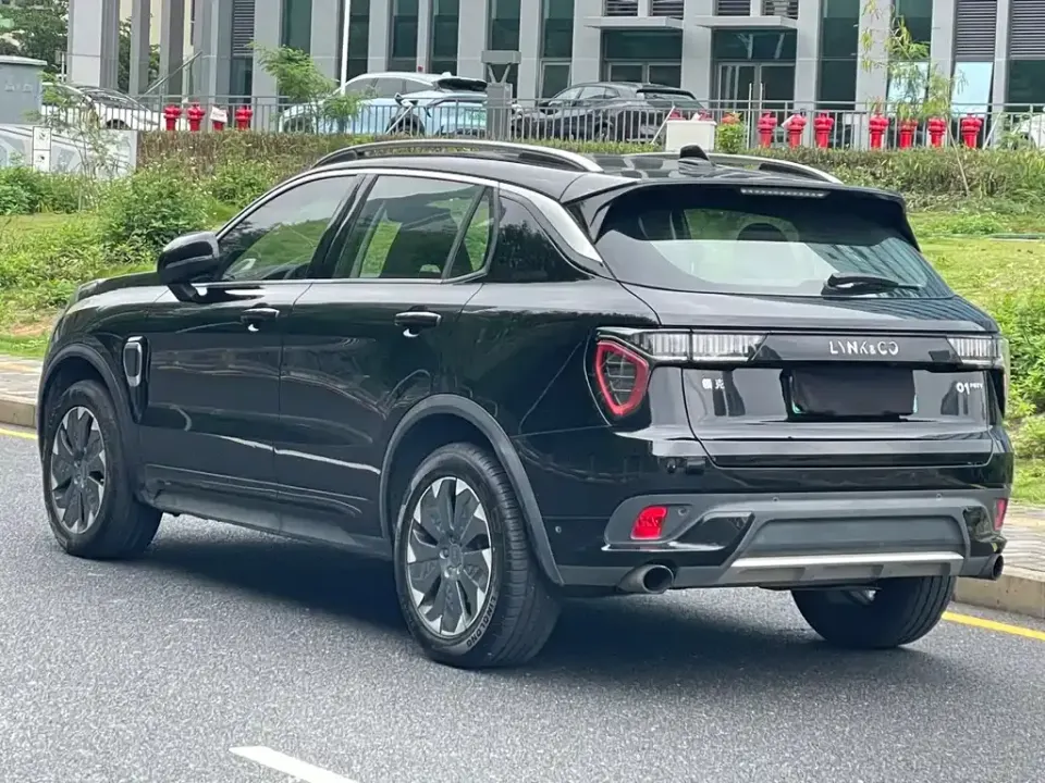 Lynk & Co 01 EM-P