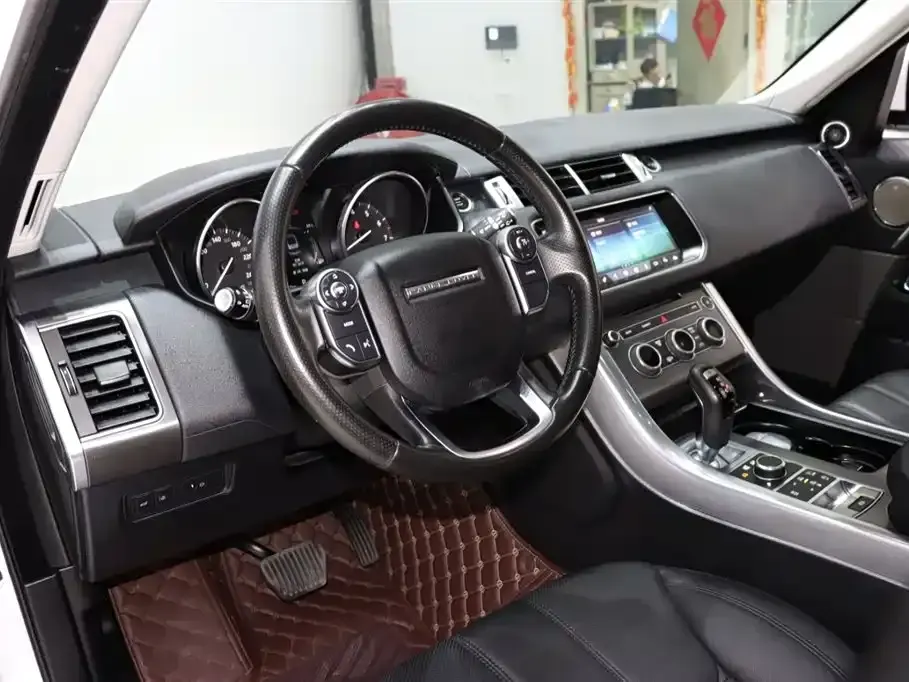 Land Rover Sport