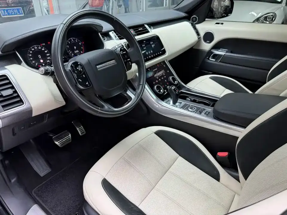 Land Rover Sport