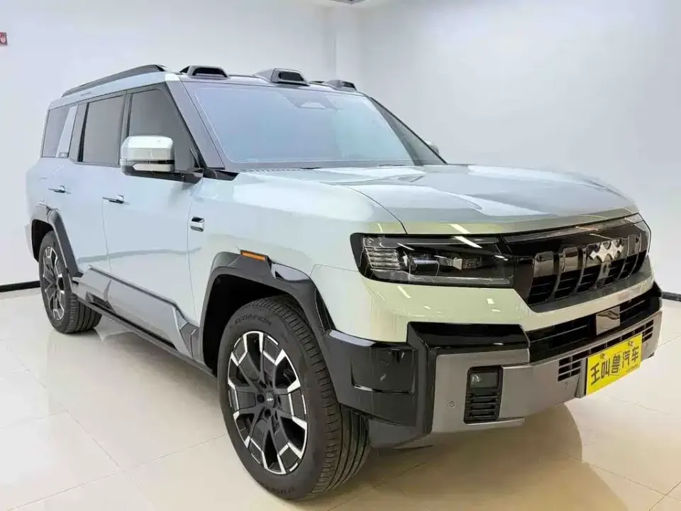 Fang Cheng Bao Leopard 8