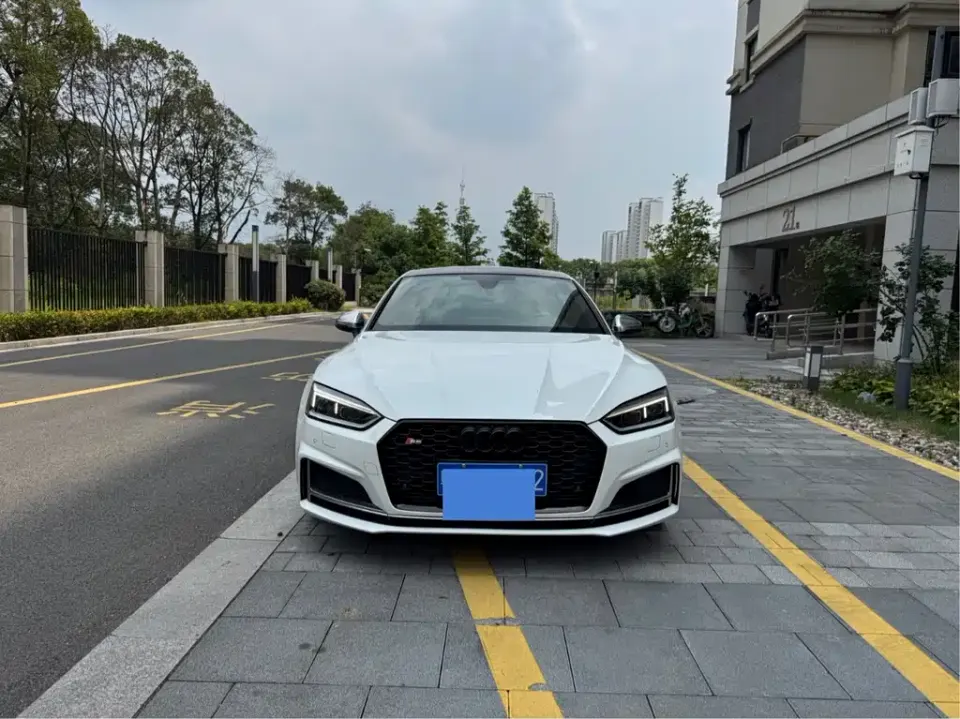 Audi S5