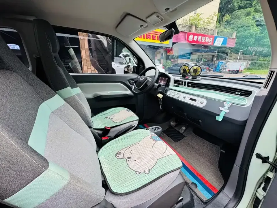 Wuling MINIEV