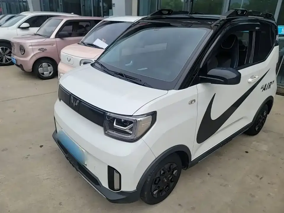 Wuling MINIEV