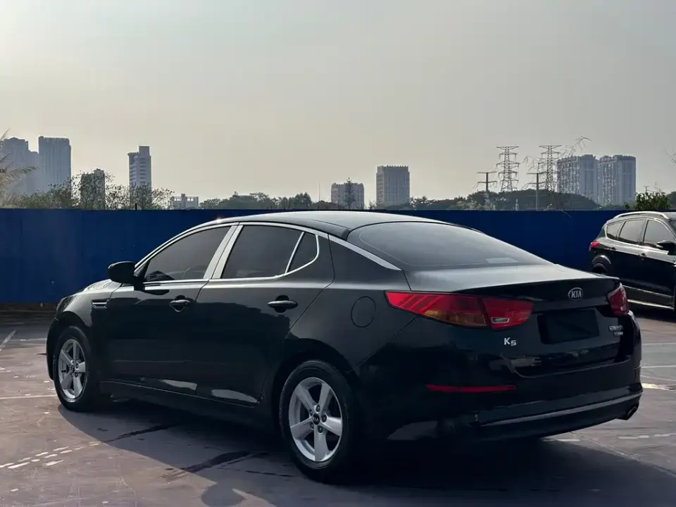 Kia K5