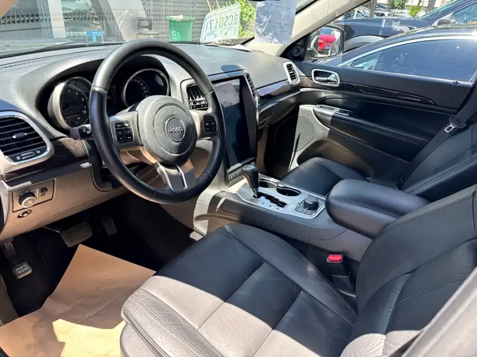 Jeep Grand Cherokee (Import)