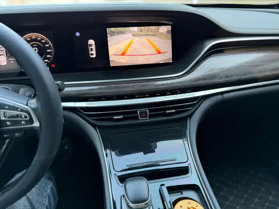GAC Trumpchi GA8