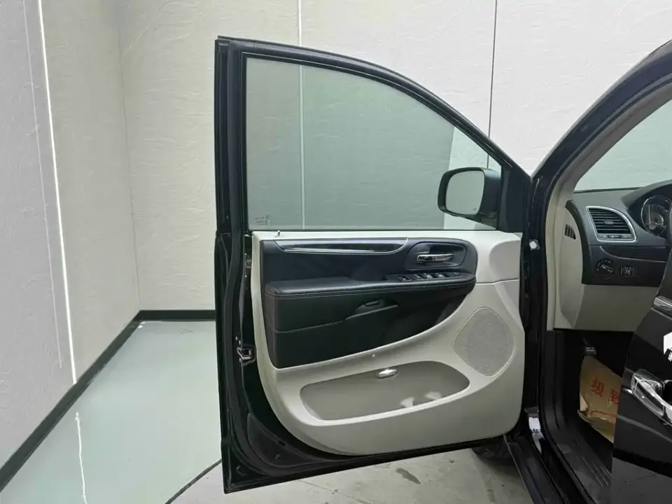Chrysler Grand Voyager (Import)