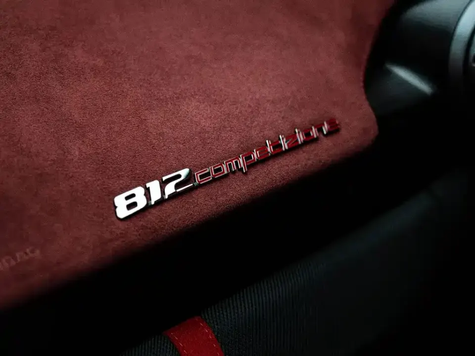Ferrari 812