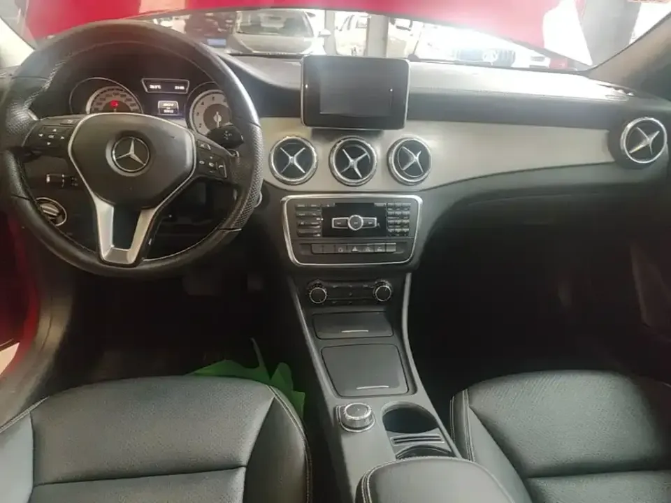 Mercedes-Benz GLA