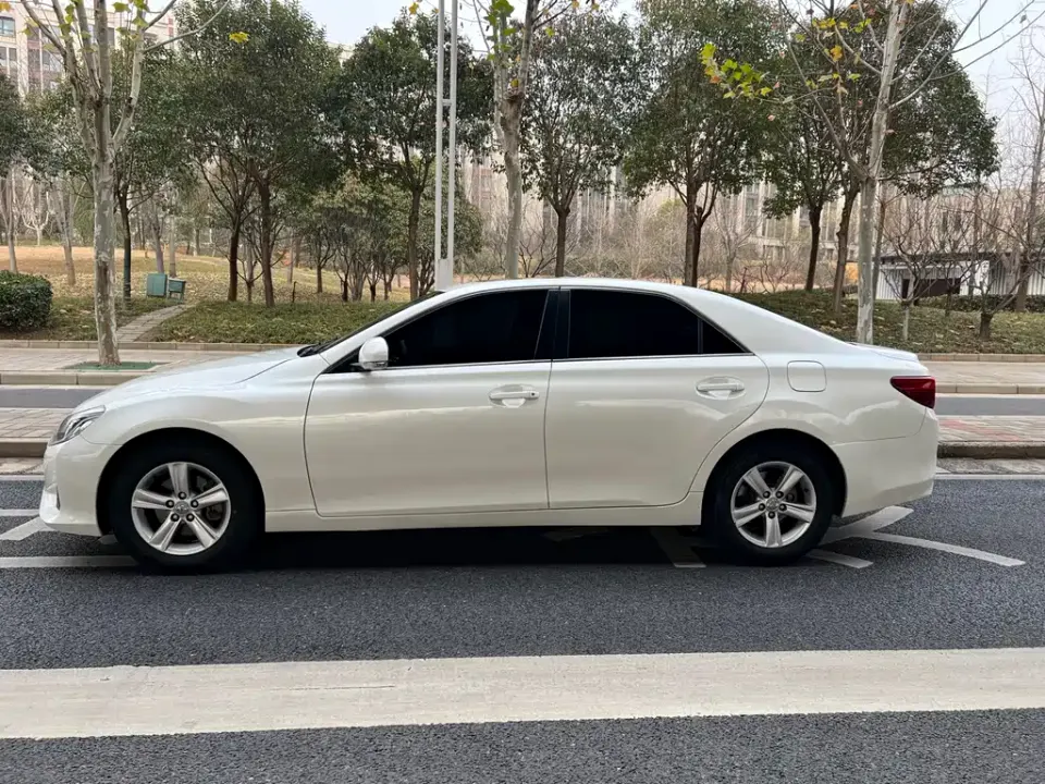 Toyota Reiz