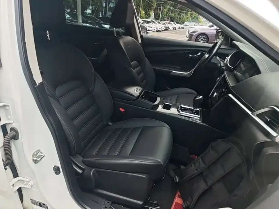 Venucia T90
