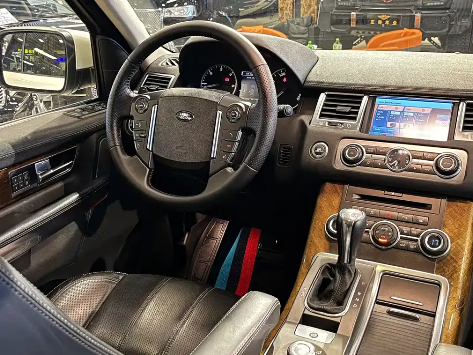 Land Rover Sport