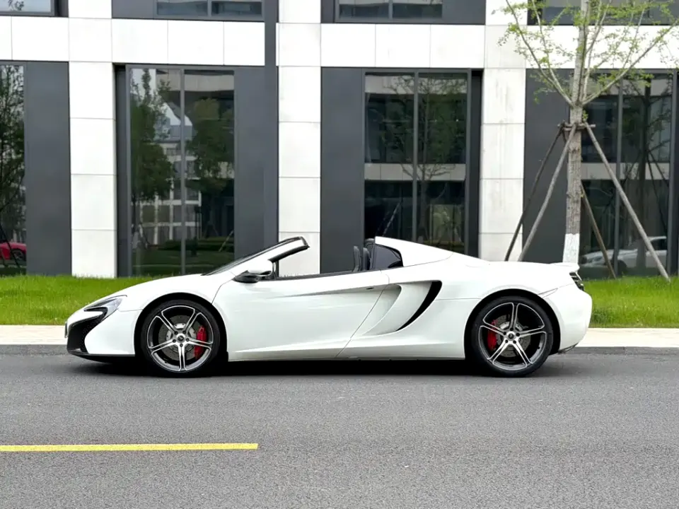 McLaren 625C