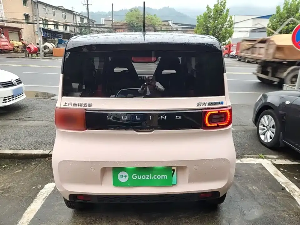 Wuling MINIEV