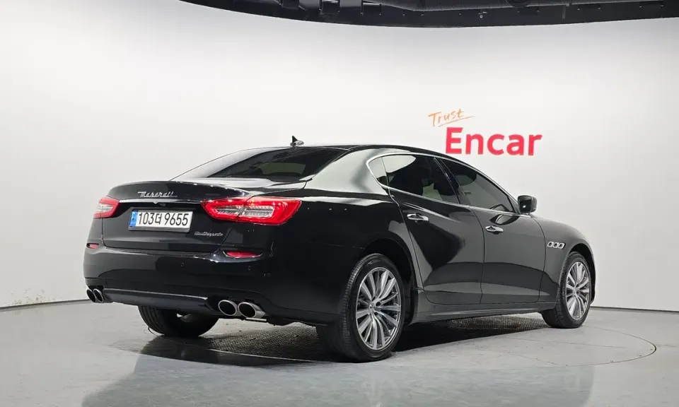 Maserati Quattroporte