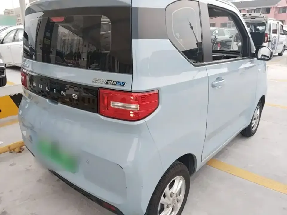 Wuling MINIEV