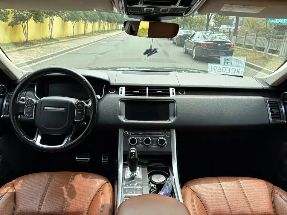Land Rover Sport