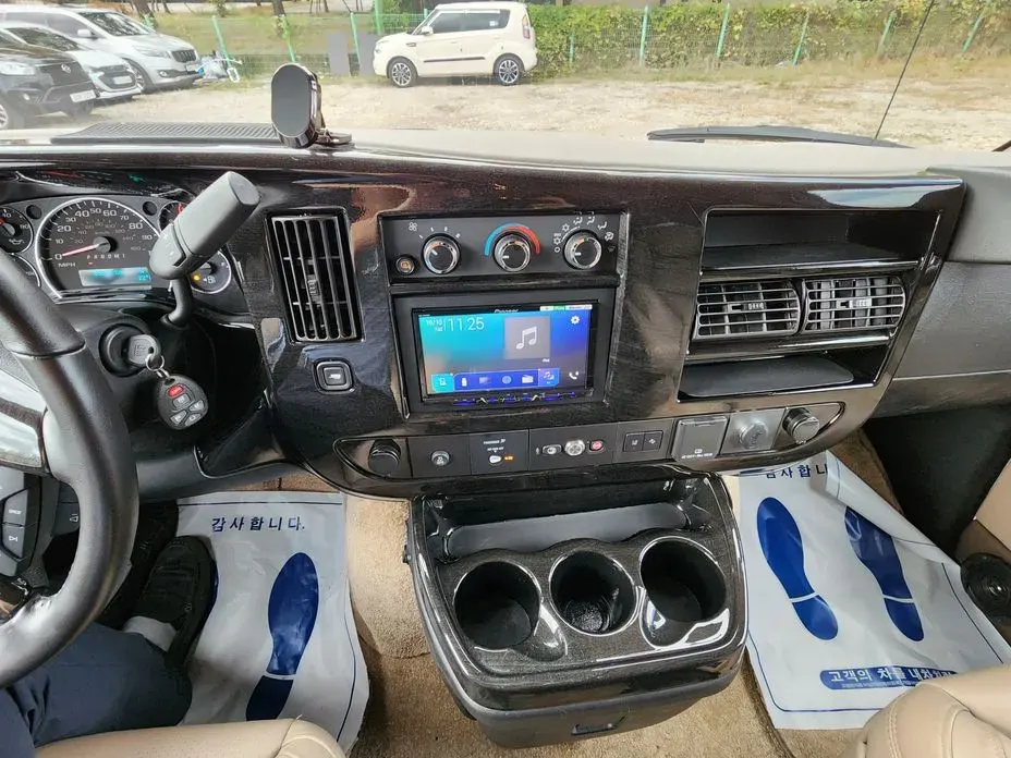 GMC Savana